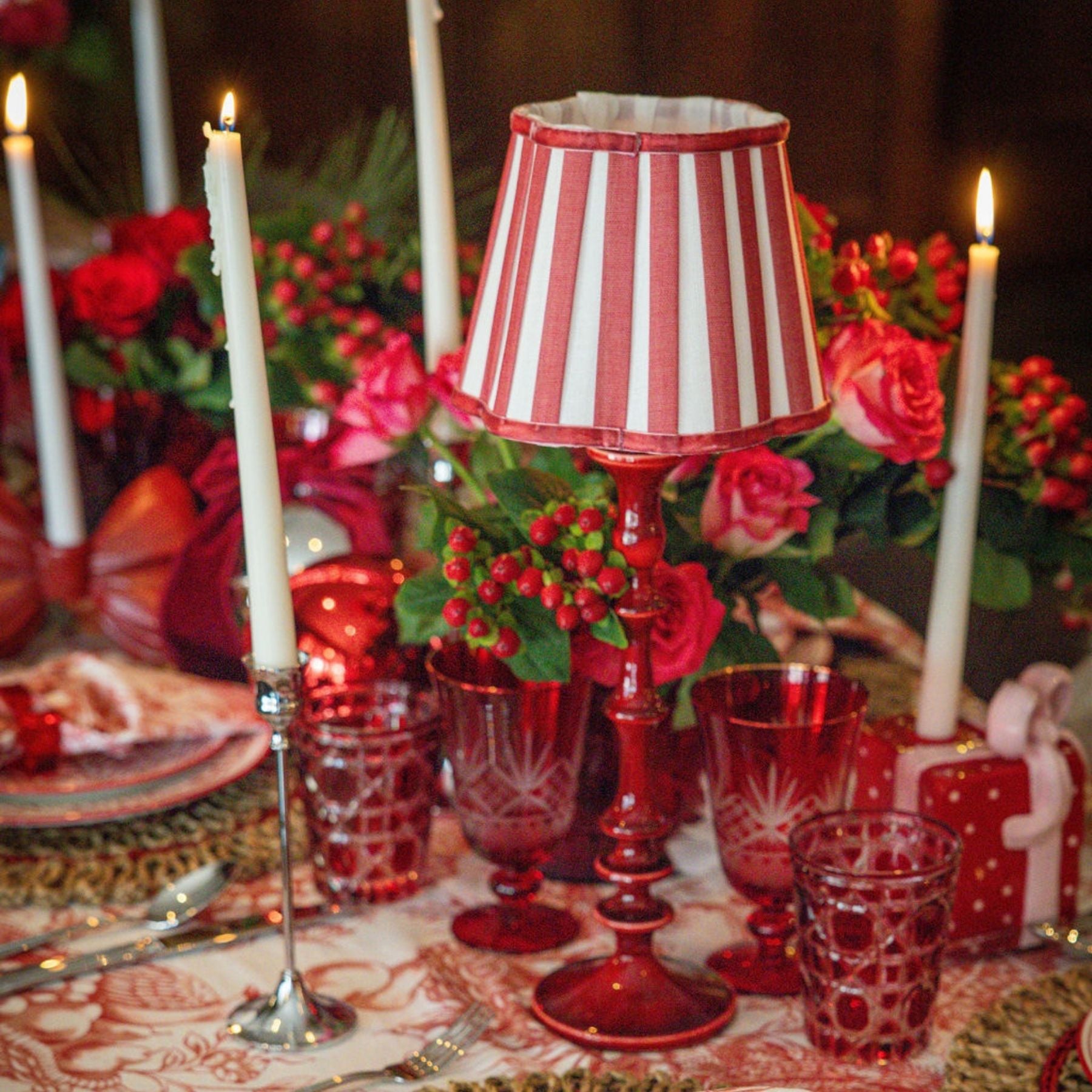 Red Stripe Scallop Lamp Shade & Rouge Base - Table Lamp - LUXE AND BEAU