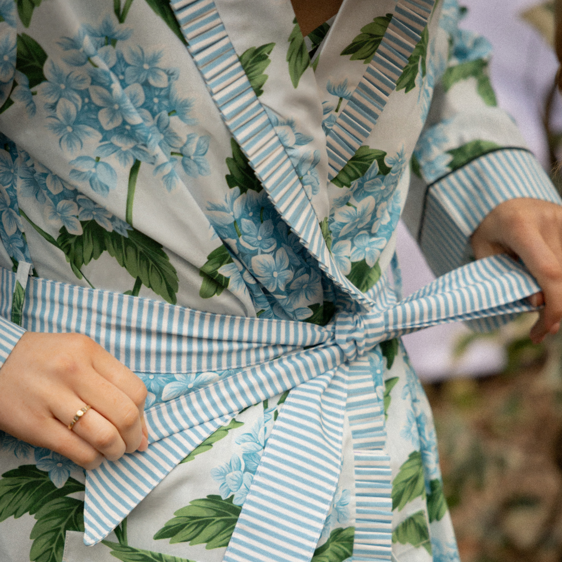 Blue Hydrangea Robe - LUXE AND BEAU