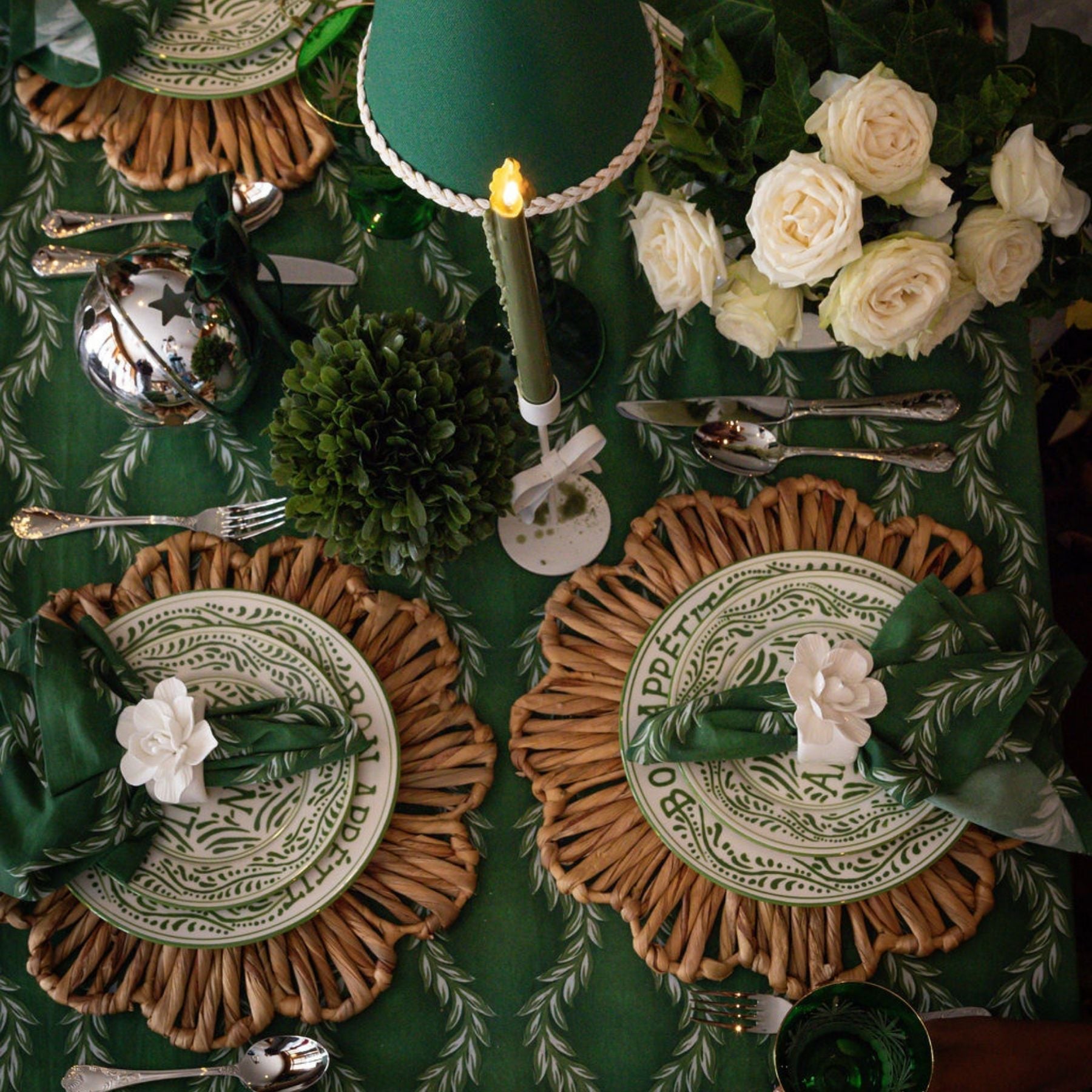 Natural Scallop Seagrass Placemat (Set of 4) - LUXE AND BEAU