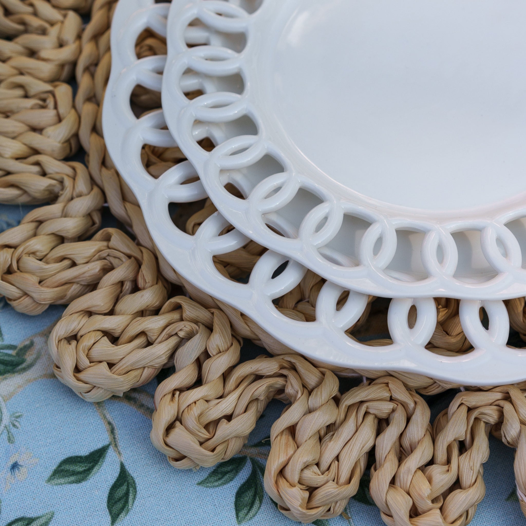 Buy Luxe Cushions & Linens - Lace Trellis Starter Plate - By Luxe & Beau Designs