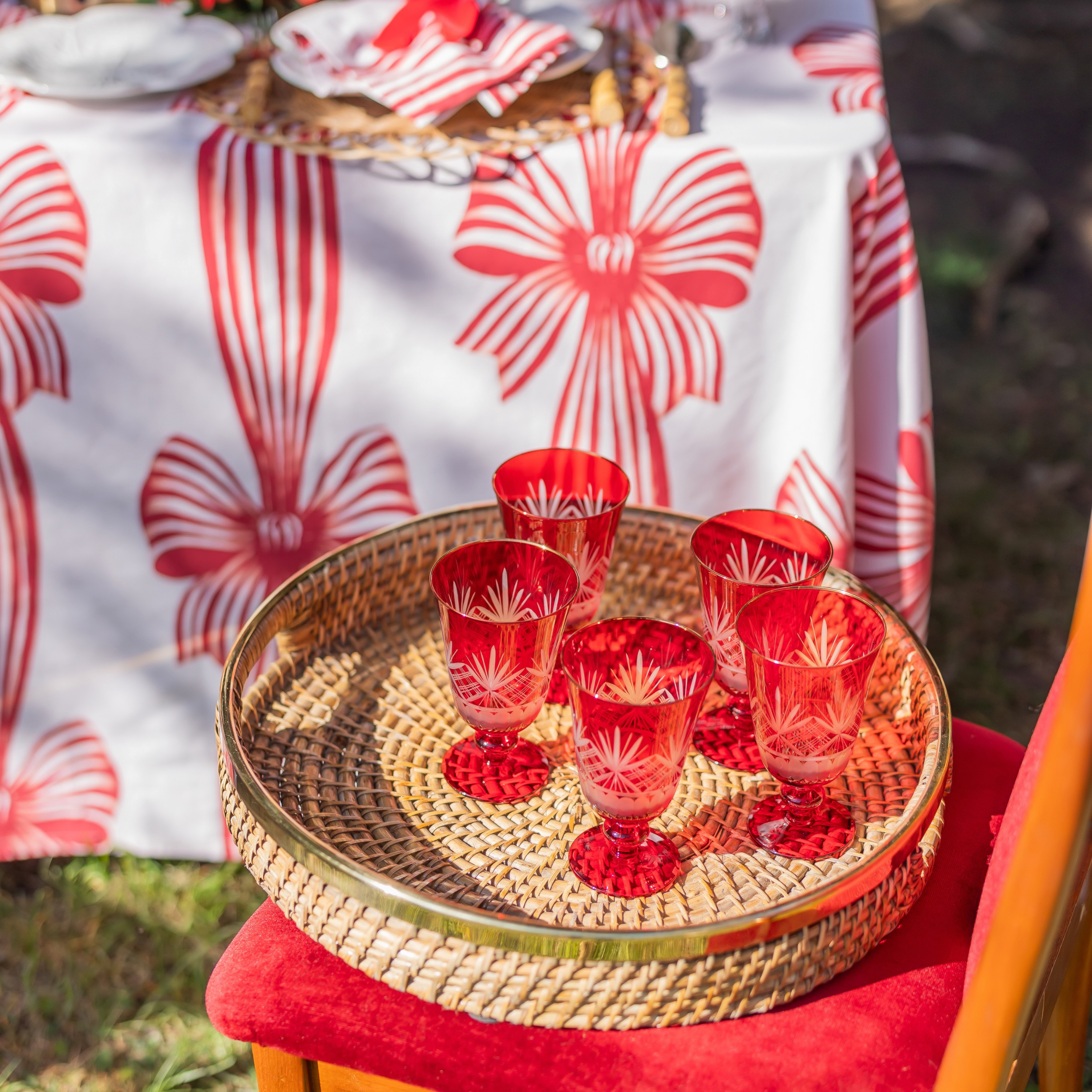 Red Bow Table Cloth - LUXE AND BEAU