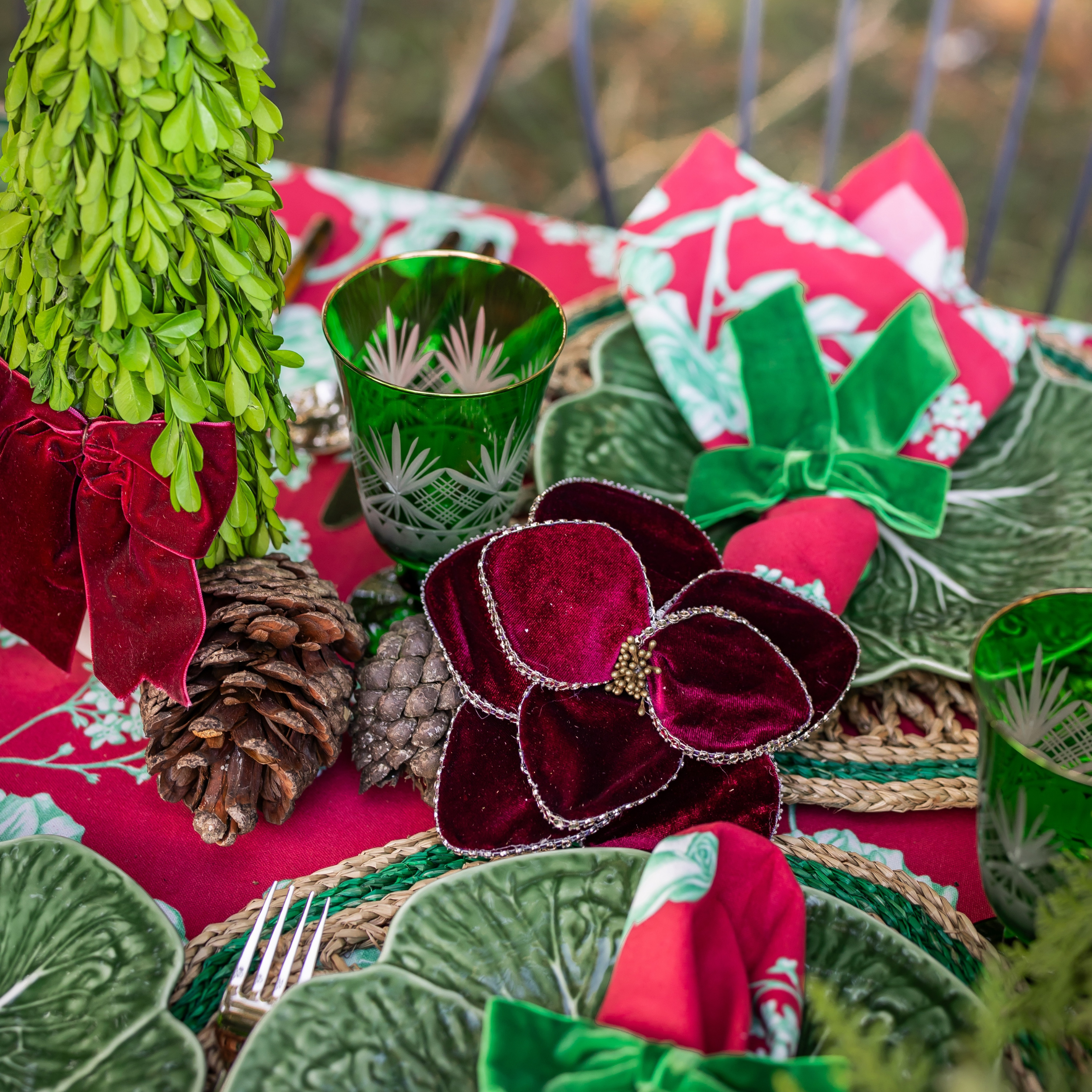Deep Red Flower Decoration (Set of 4) - LUXE AND BEAU