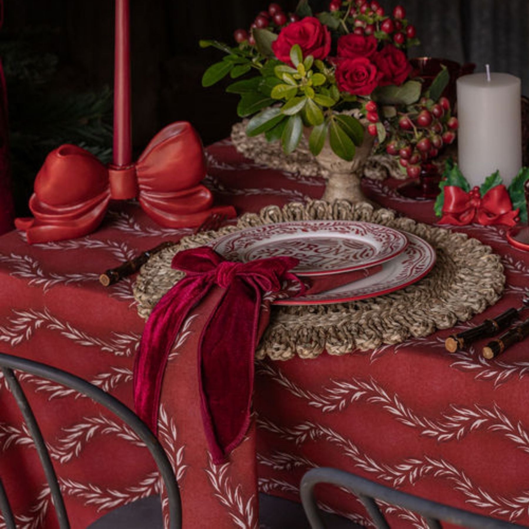 Rouge Vine Napkins (Set of 4) - LUXE AND BEAU