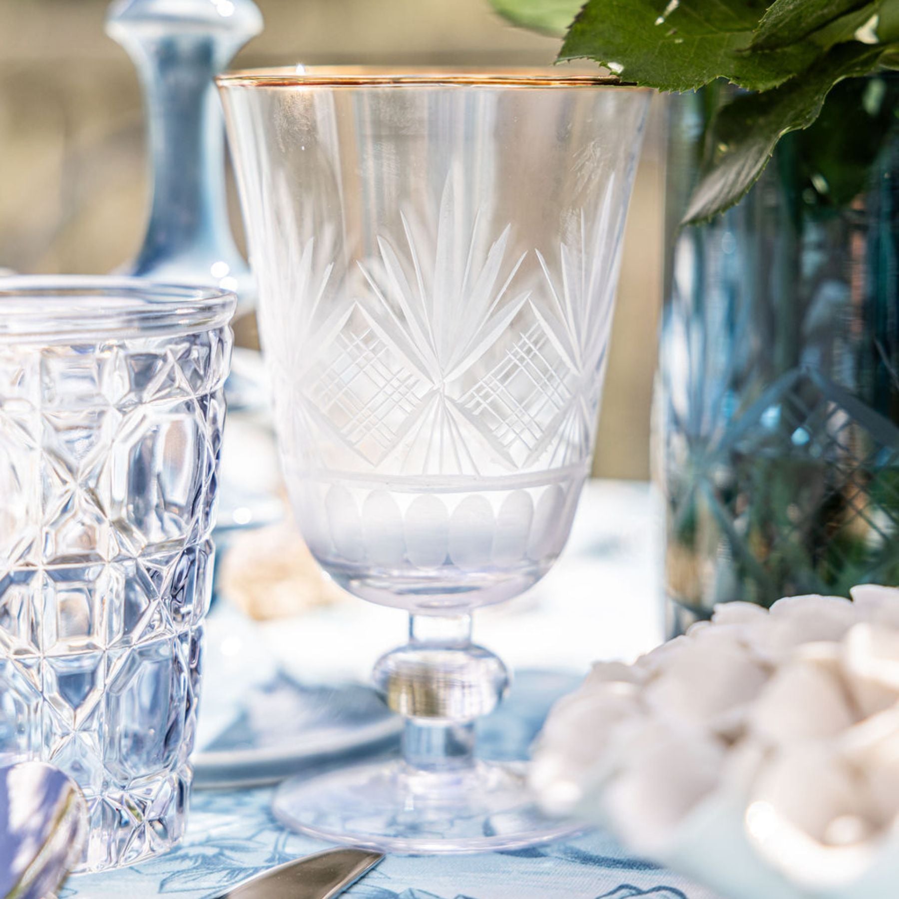 Clear Glass Goblet With Gold Rim (Set of 4) - LUXE AND BEAU