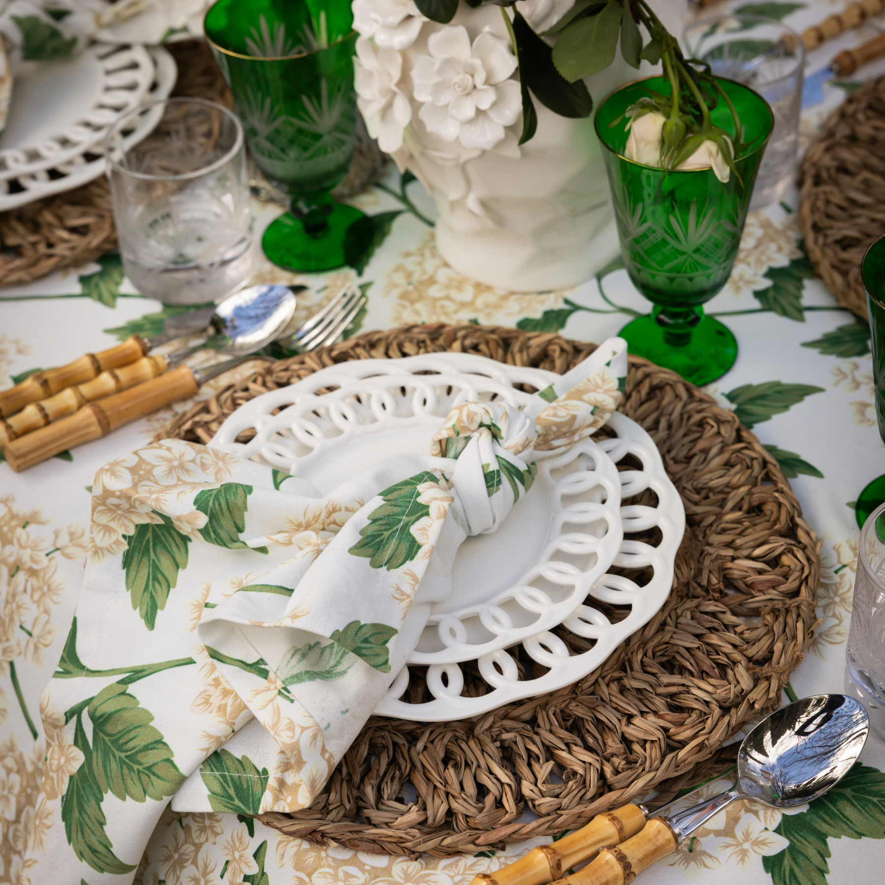 Cream Hydrangea Napkins (Set of 4) - LUXE AND BEAU