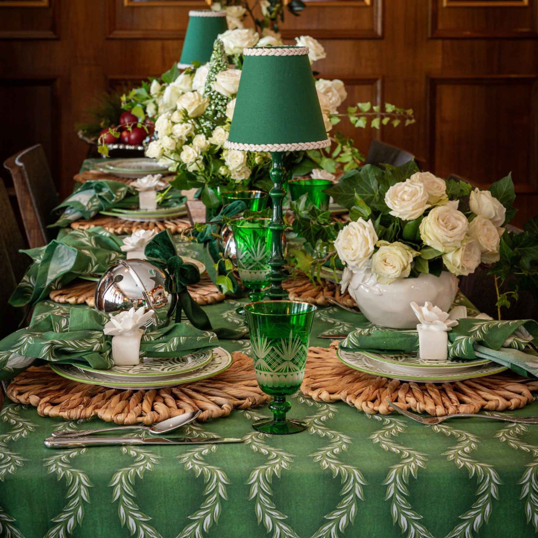 Verdant Green Vine Table Cloth - LUXE AND BEAU