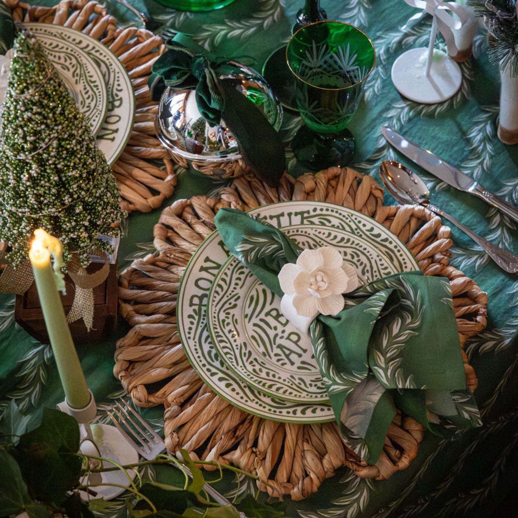 Green Bon Appetit Dinner Plate - LUXE AND BEAU