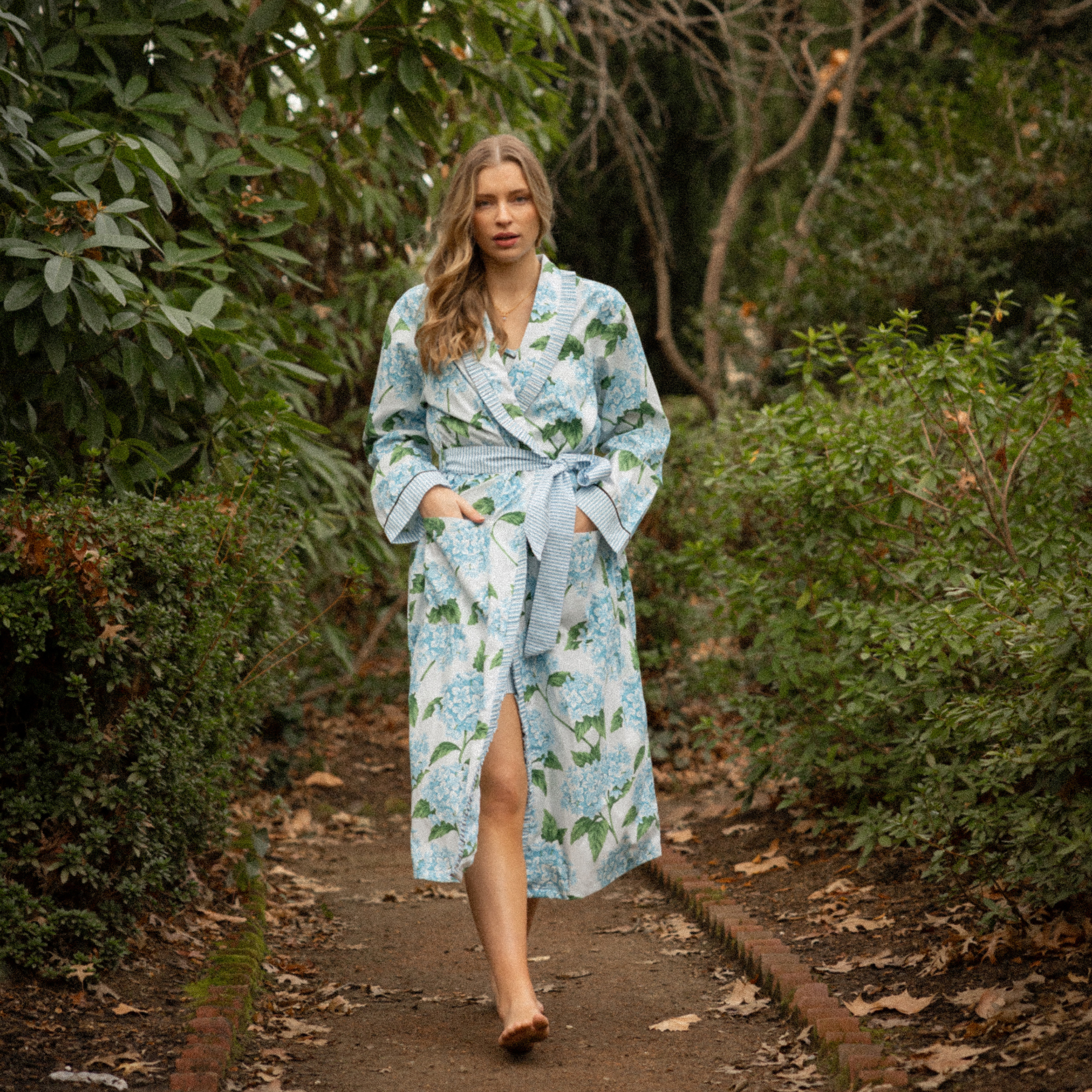 Blue Hydrangea Robe - LUXE AND BEAU
