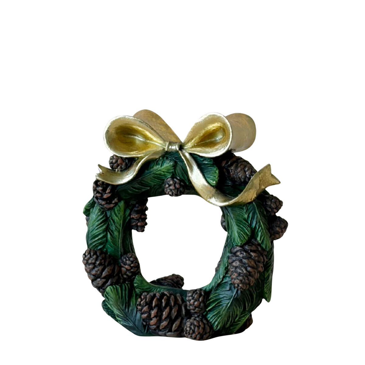 Pinecone wreath candle holder close up