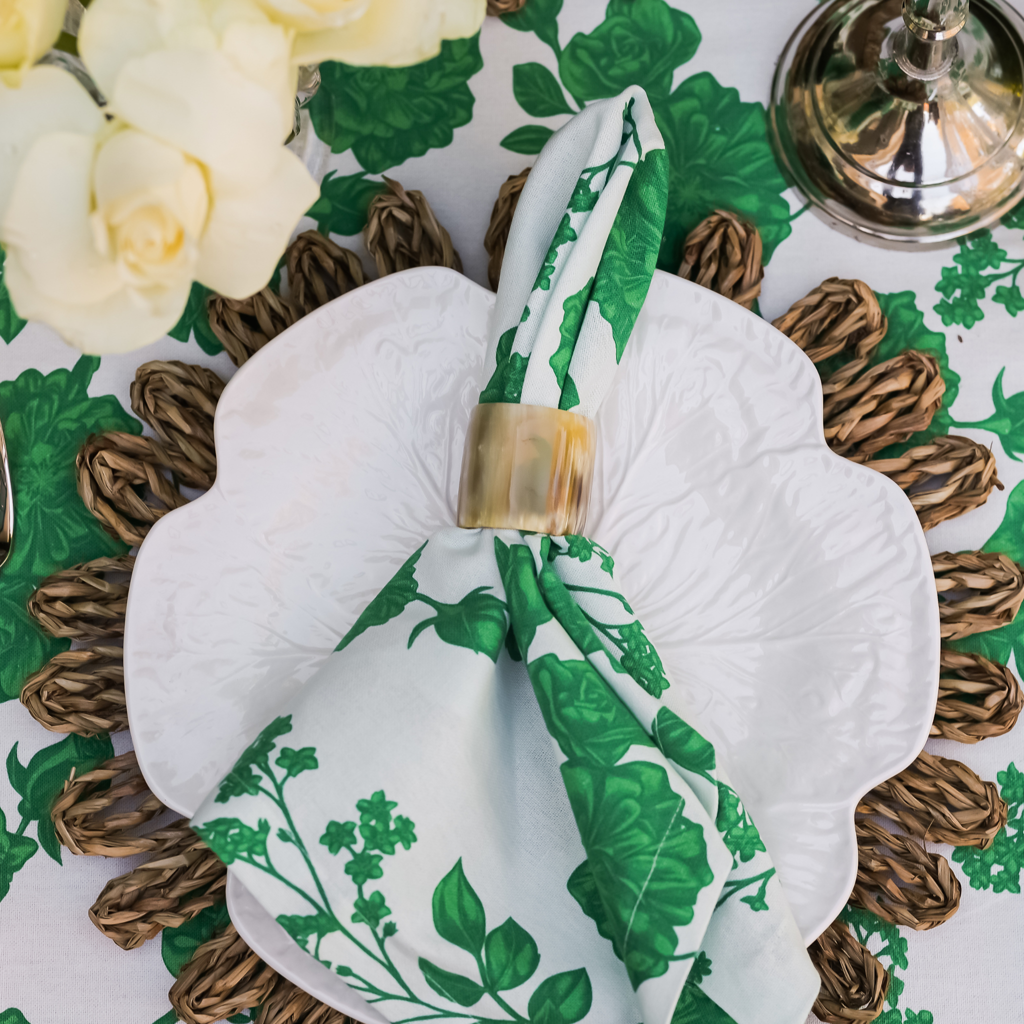 White Cabbage Dinner Plate - LUXE AND BEAU