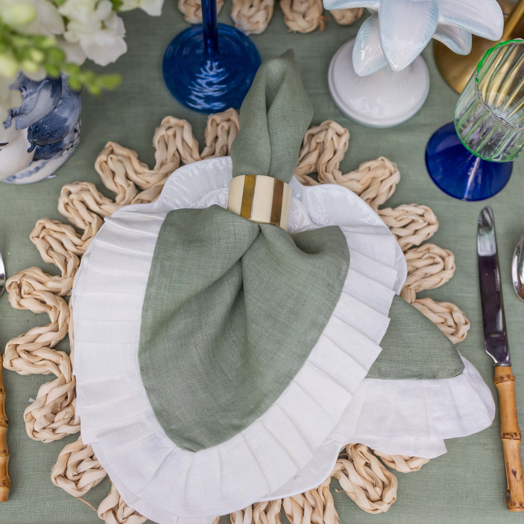 White Cabbage Dinner Plate - LUXE AND BEAU