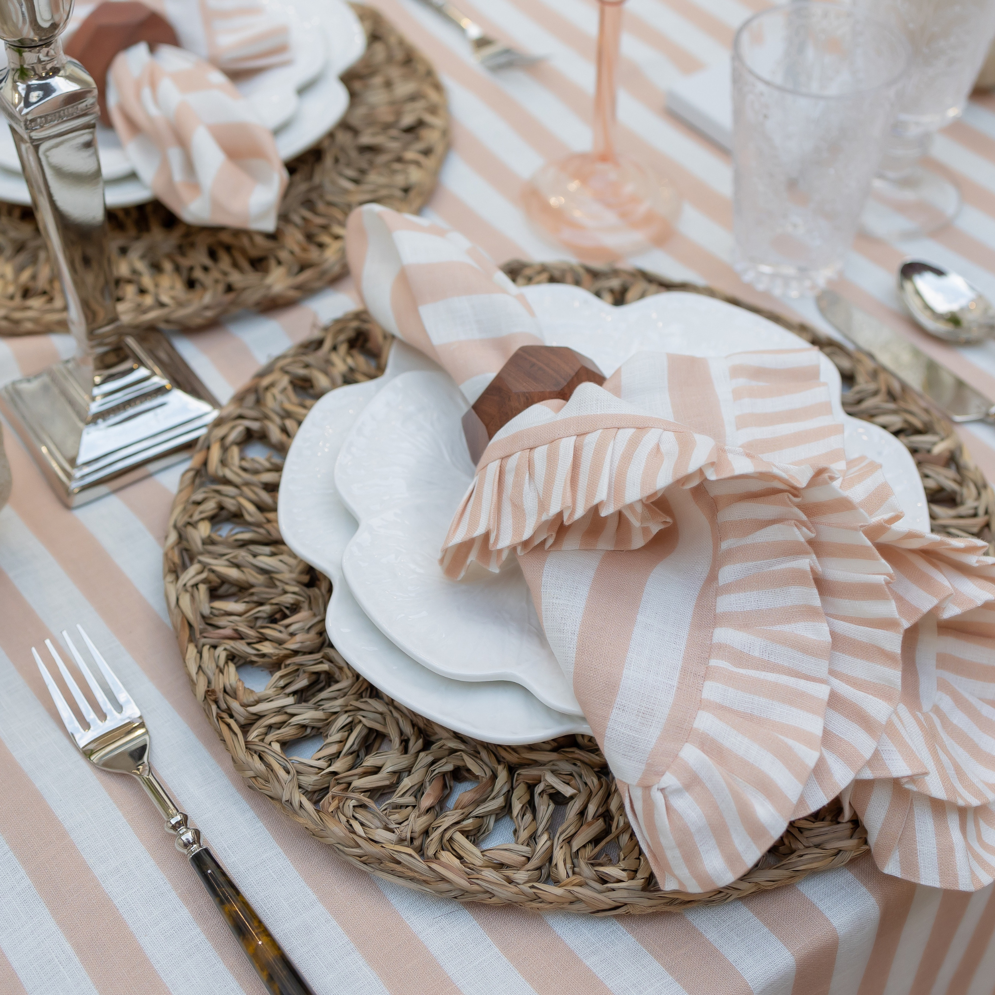 Seagrass Daisy Placemat (Set of 4) - LUXE AND BEAU