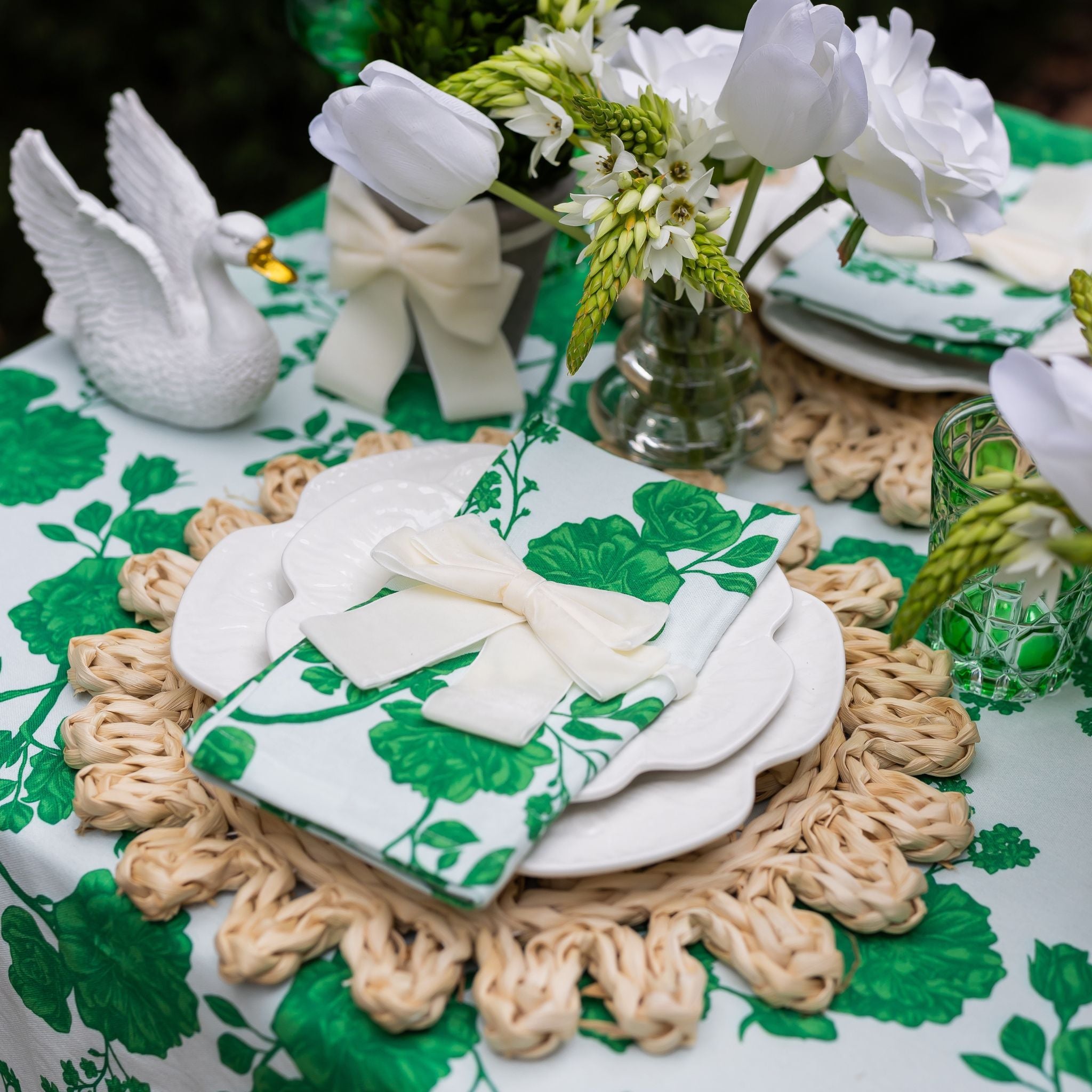 White Cabbage Dinner Plate - LUXE AND BEAU