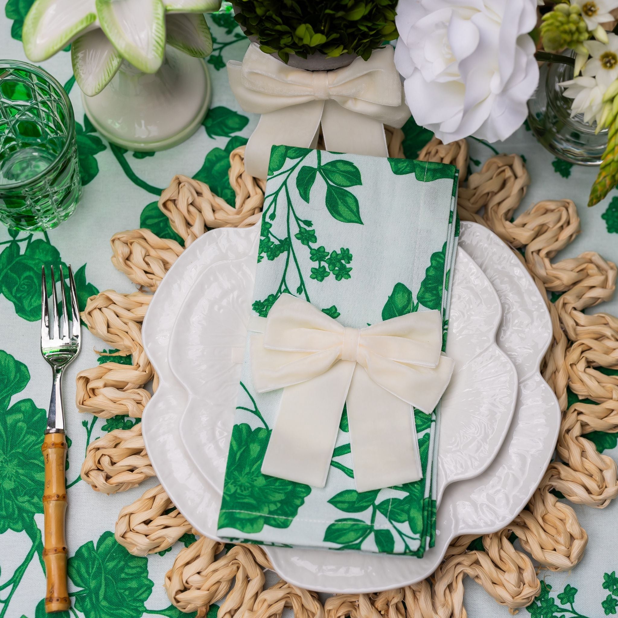 White Cabbage Dinner Plate - LUXE AND BEAU