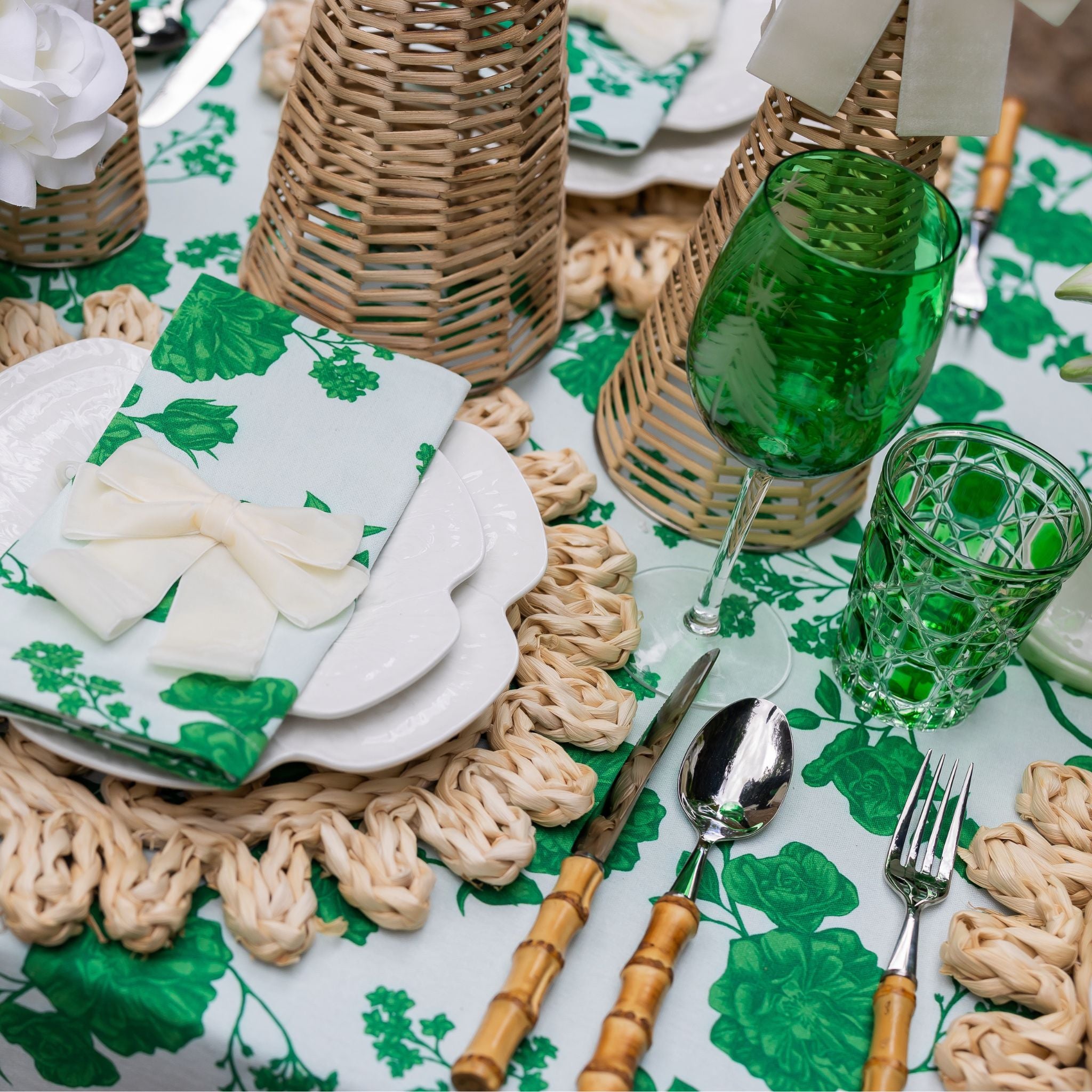 White Cabbage Dinner Plate - LUXE AND BEAU