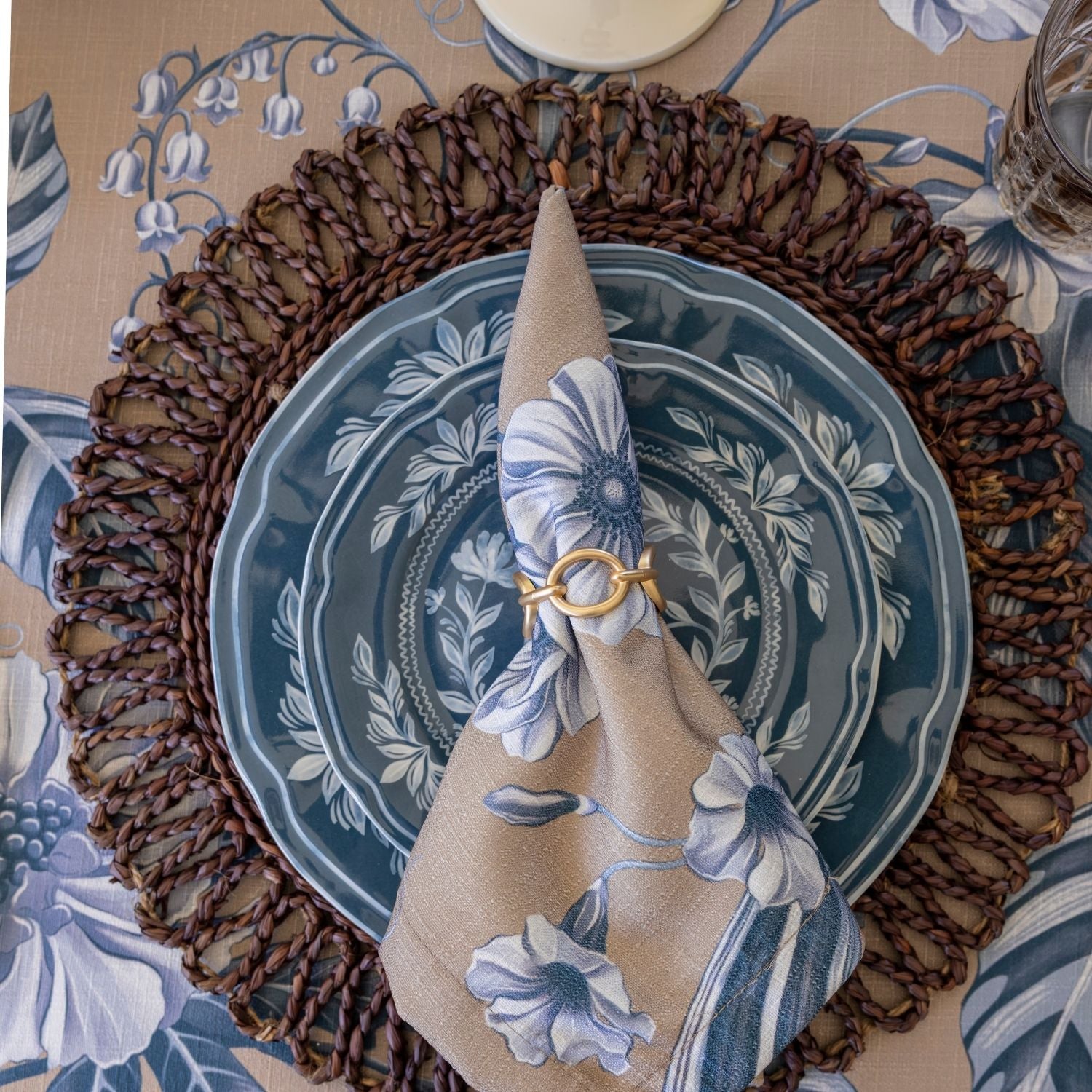 Georgie's Floral Navy and Biscuit Napkins (Set of 4) - LUXE AND BEAU