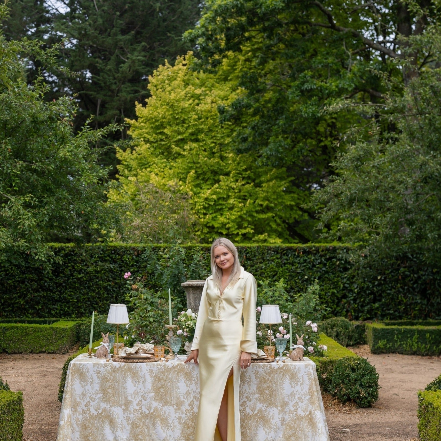 Avignon Toile Table Cloth - LUXE AND BEAU